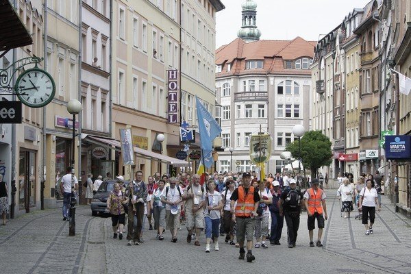 jeleniogorscy-pielgrzymi-wyruszyli-na-jasna-gore-41215