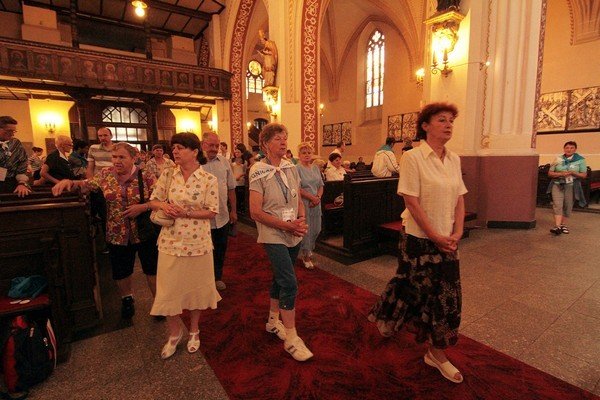 jeleniogorscy-pielgrzymi-wyruszyli-na-jasna-gore-41215