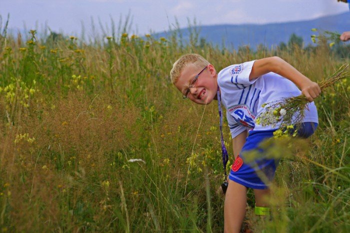 rozspiewani-wsrod-kwiatow-dzieci-zakonczyy-letni-wypoczynek-w-muflonie-foto-41237