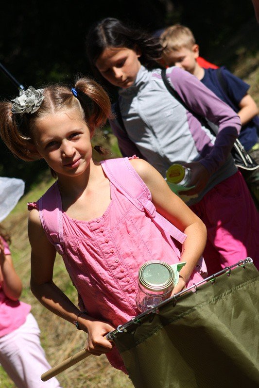 rozspiewani-wsrod-kwiatow-dzieci-zakonczyy-letni-wypoczynek-w-muflonie-foto-41237