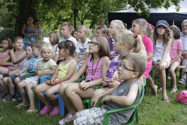 skok-w-blok-to-jest-to-zabawa-super-mowia-dzieci-foto-41249