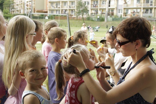 skok-w-blok-to-jest-to-zabawa-super-mowia-dzieci-foto-41249