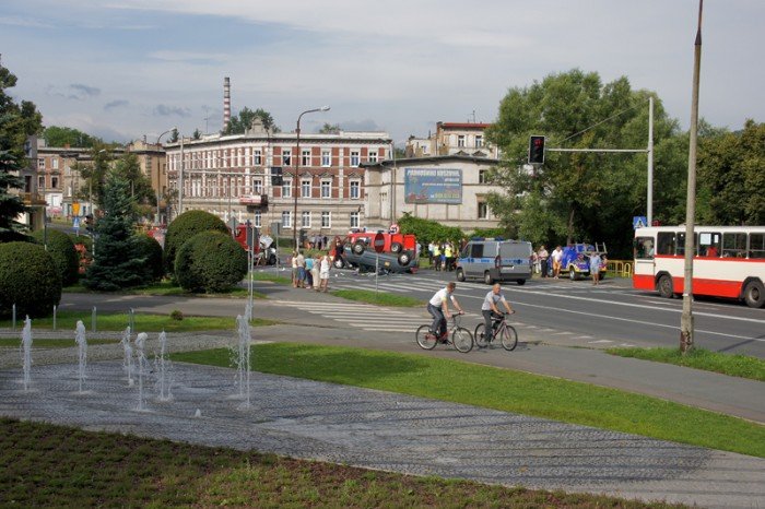 grozny-wypadek-na-skrzyzowaniu-ulic-wolnosci-i-wojska-polskiego-foto-41253