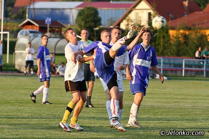 lotnik-pokona-czwartoligowca-foto-41299