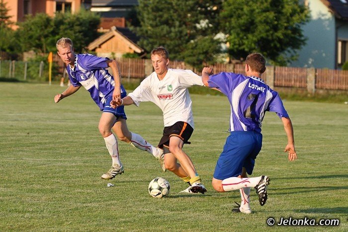 lotnik-pokona-czwartoligowca-foto-41299