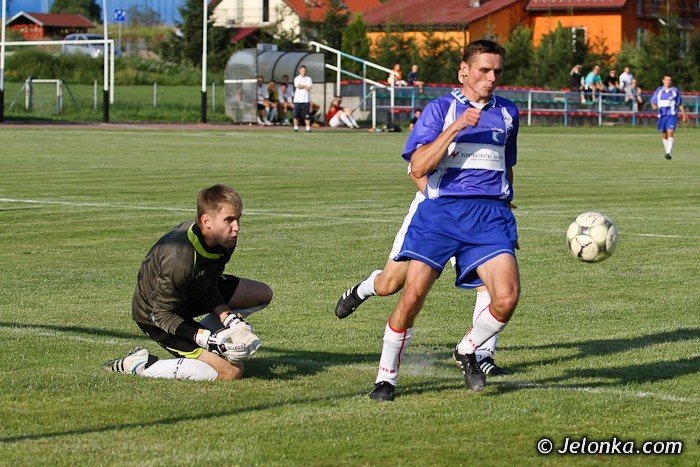lotnik-pokona-czwartoligowca-foto-41299