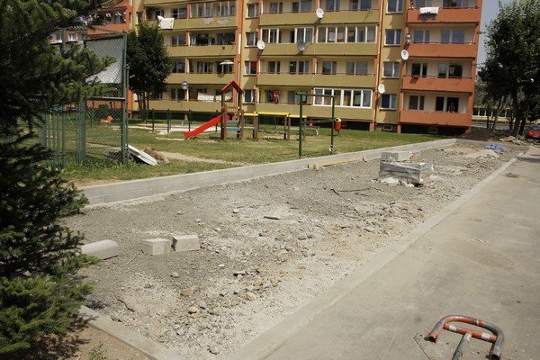 budowa-parkingu-podzielia-mieszkancow-osiedla-orle-41306