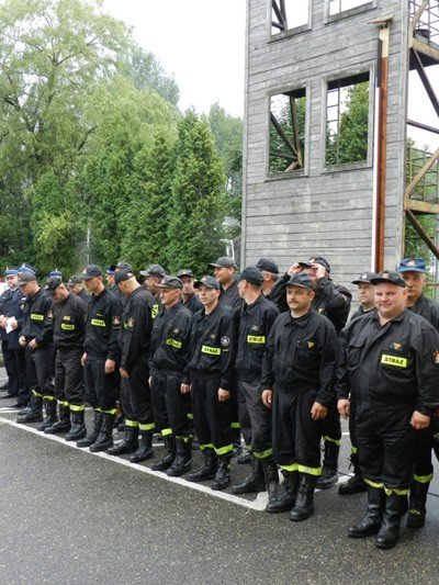 strazacy-podziekowali-darczyncom-za-pomoc-w-remoncie-siedziby-foto-41329