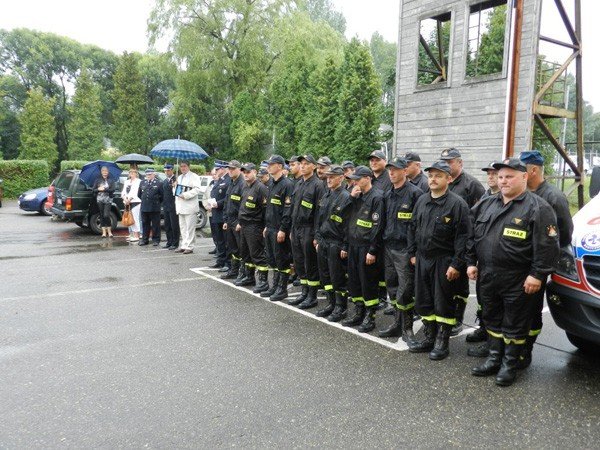 strazacy-podziekowali-darczyncom-za-pomoc-w-remoncie-siedziby-foto-41329