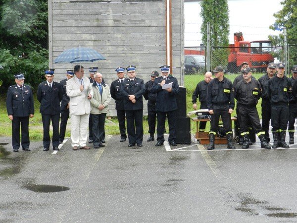 strazacy-podziekowali-darczyncom-za-pomoc-w-remoncie-siedziby-foto-41329