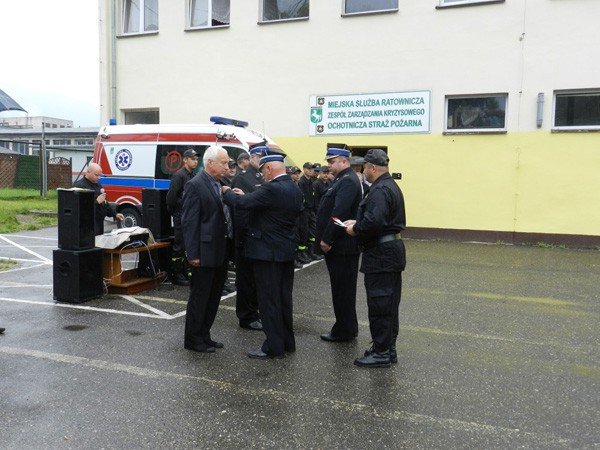 strazacy-podziekowali-darczyncom-za-pomoc-w-remoncie-siedziby-foto-41329