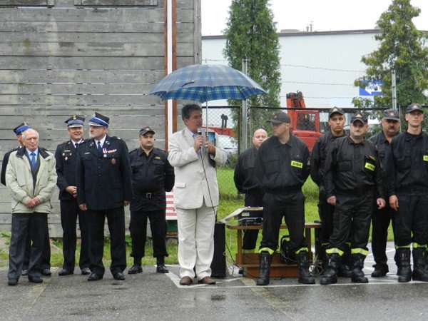 strazacy-podziekowali-darczyncom-za-pomoc-w-remoncie-siedziby-foto-41329