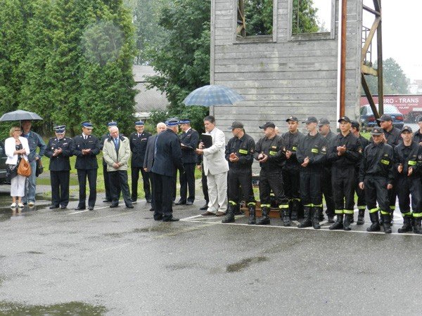 strazacy-podziekowali-darczyncom-za-pomoc-w-remoncie-siedziby-foto-41329