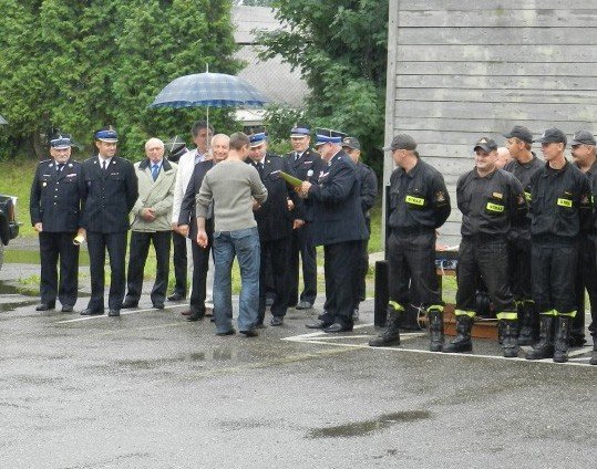 strazacy-podziekowali-darczyncom-za-pomoc-w-remoncie-siedziby-foto-41329