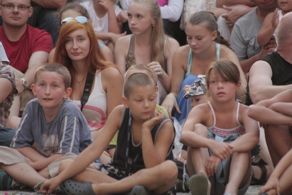 teatry-uliczne-hasay-po-rynku-brawo-mowili-widzowie-foto-41338