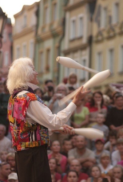 teatry-uliczne-hasay-po-rynku-brawo-mowili-widzowie-foto-41338