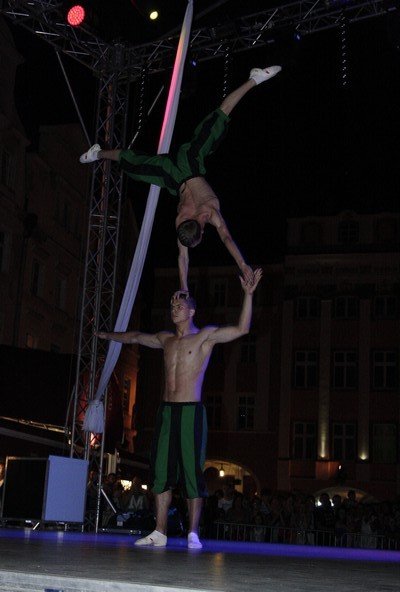 teatry-uliczne-hasay-po-rynku-brawo-mowili-widzowie-foto-41338