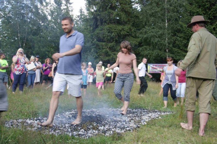 boso-po-zarze-tak-bawiono-sie-w-szklarskiej-porebie-foto-41351
