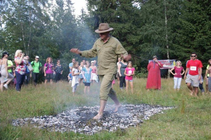 boso-po-zarze-tak-bawiono-sie-w-szklarskiej-porebie-foto-41351