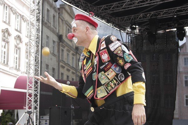 glinoludy-opanoway-wczoraj-jelenia-gore-fina-festiwalu-teatrow-ulicznych-foto-41352