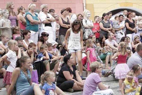 glinoludy-opanoway-wczoraj-jelenia-gore-fina-festiwalu-teatrow-ulicznych-foto-41352