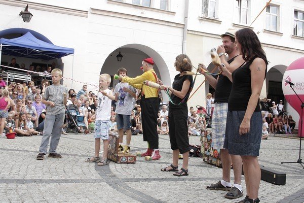 glinoludy-opanoway-wczoraj-jelenia-gore-fina-festiwalu-teatrow-ulicznych-foto-41352