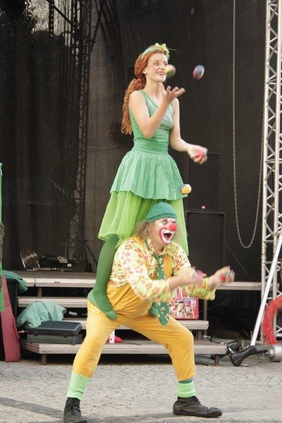 glinoludy-opanoway-wczoraj-jelenia-gore-fina-festiwalu-teatrow-ulicznych-foto-41352