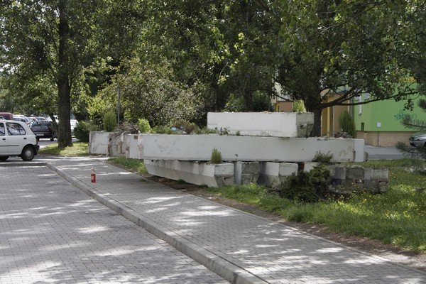 wielkie-ciezkie-brzydkie-z-zabobrza-znikaja-ostatnie-takie-balkony-foto-41380
