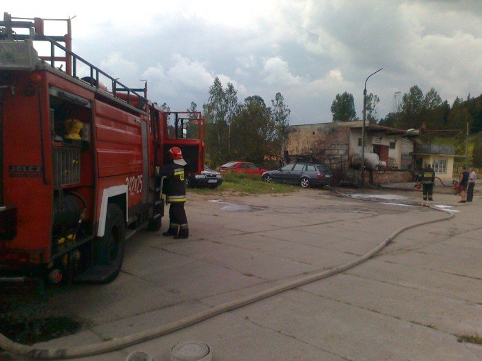 dym-nad-maciejowa-palio-sie-w-hurtowni-budowlanej-foto-41404