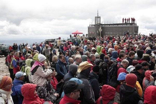wielka-uroczystosc-na-sniezce-w-dzien-sw-wawrzynca-foto-41421