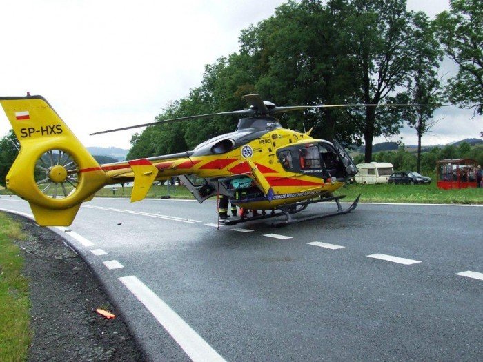 czoowka-peugeota-ze-skoda-piec-osob-w-szpitalu-w-tym-jedna-transportowana-smigowcem-foto-41433