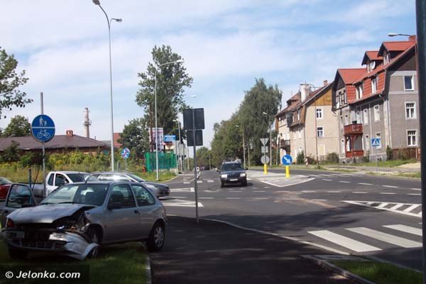 kolizyjny-czwartek-jedna-osoba-trafia-do-szpitala-foto-41493