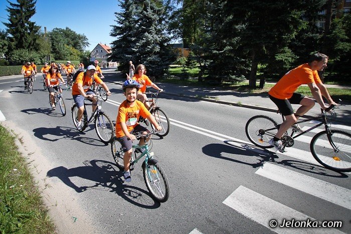 rowerzysci-paradowali-ulicami-jeleniej-gory-foto-41534