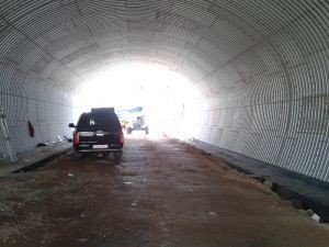 tunelem-pod-kolorowa-beda-mogy-jezdzic-duze-auta-41556