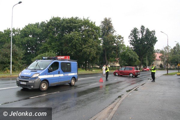 kolizja-przy-urzedzie-skarbowym-w-jeleniej-gorze-foto-41607