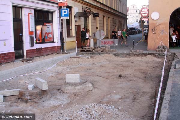 trwa-przebudowa-grodzkiej-sa-utrudnienia-w-przejsciu-chodnikiem-foto-41615