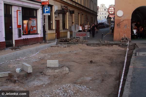 trwa-przebudowa-grodzkiej-sa-utrudnienia-w-przejsciu-chodnikiem-foto-41615