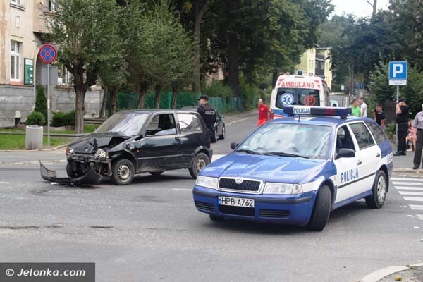 myslaa-ze-zdazy-przejechac-i-doprowadzia-do-zderzenia-foto-41629