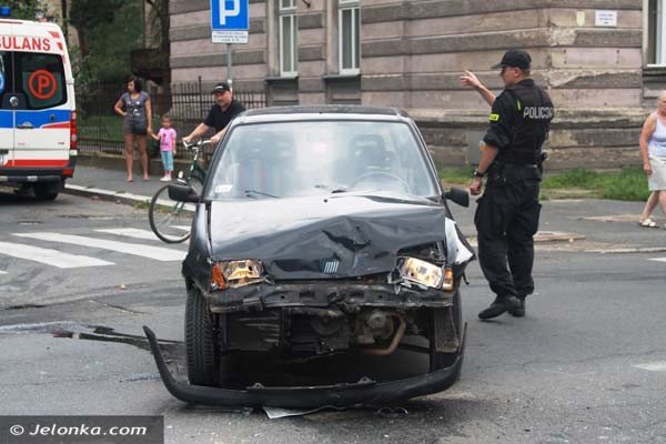 myslaa-ze-zdazy-przejechac-i-doprowadzia-do-zderzenia-foto-41629