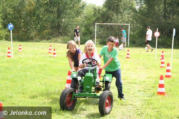 rodzinny-festyn-w-piastowie-na-sportowo-foto-41646