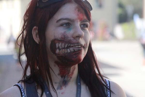 parada-zombi-wiecej-takich-imprez-mowili-uczestnicy-marszu-i-widzowie-foto-41673