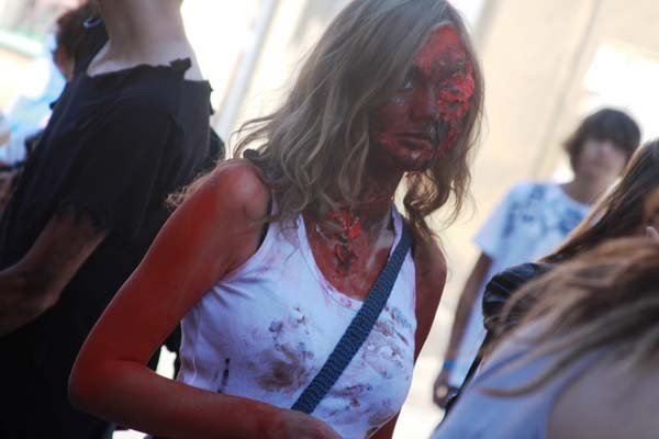 parada-zombi-wiecej-takich-imprez-mowili-uczestnicy-marszu-i-widzowie-foto-41673