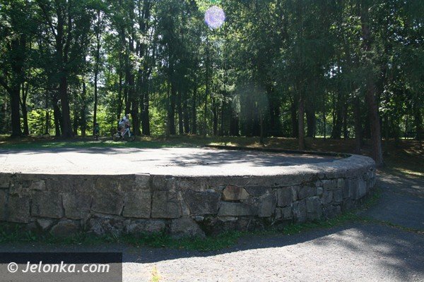 park-norweski-w-cieplicach-nabiera-blasku-foto-41734