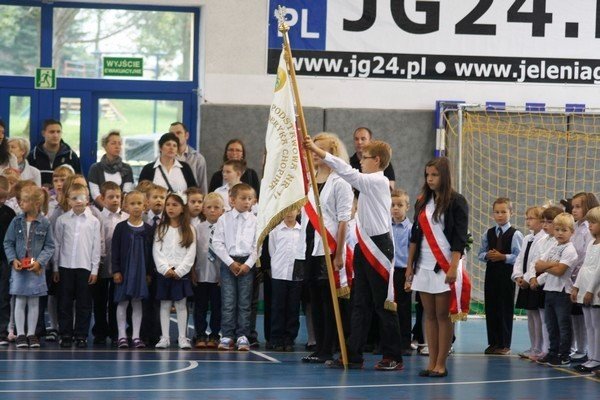 jeleniogorskie-szkoy-rozpoczey-nowy-rok-41763