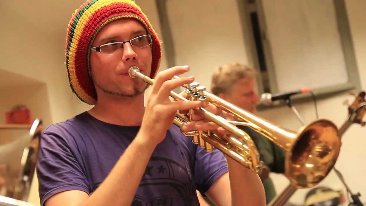 energetyczne-granie-w-rytmie-ska-i-reggae-w-muflonie-video-41771