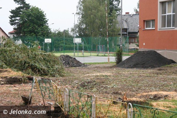nowy-plac-zabaw-w-sobieszowskiej-szkole-podstawowej-nr-15-41776