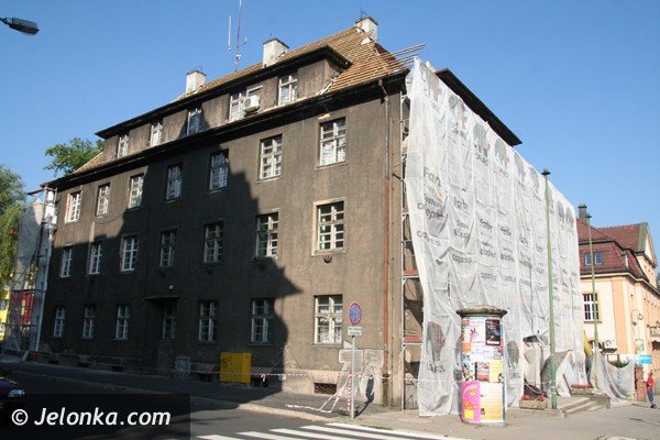 starostwo-powiatowe-w-jeleniej-gorze-przenosi-wydziay-41829