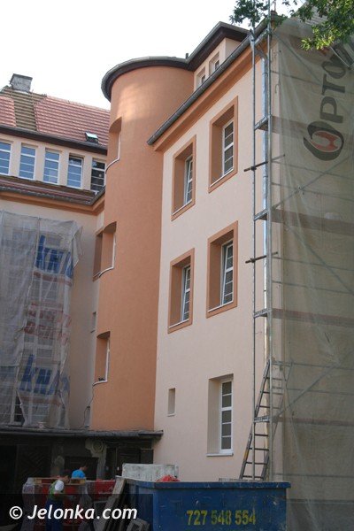 starostwo-powiatowe-w-jeleniej-gorze-przenosi-wydziay-41829