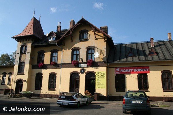 z-cieplickiej-stacji-na-peron-przez-pot-foto-41913
