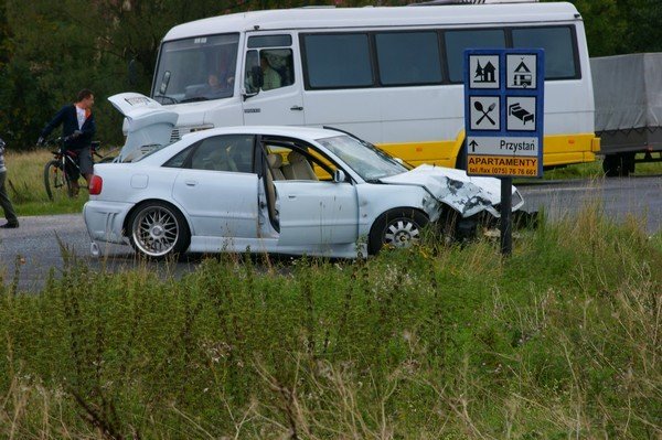 czoowka-w-mysakowicach-piec-osob-przewieziono-do-szpitala-foto-42036